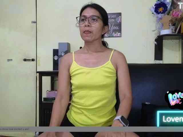 matureCharmi02 webcam