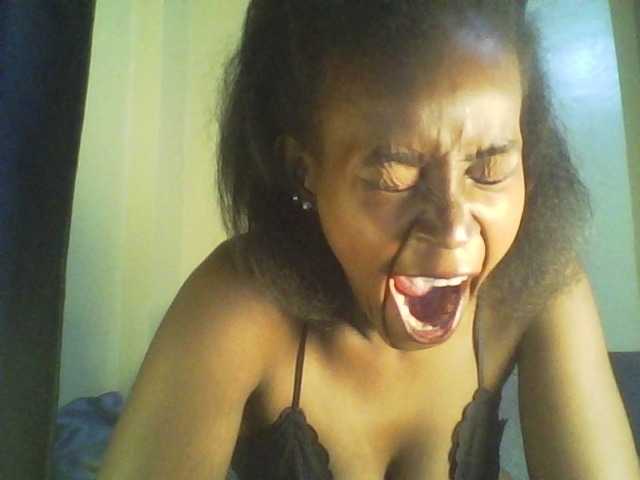 Mailena's BongaCams show and profile