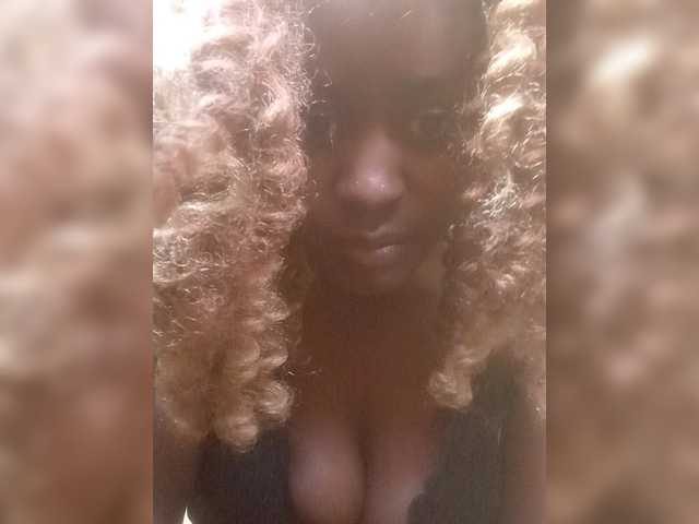 Mailena's BongaCams show and profile