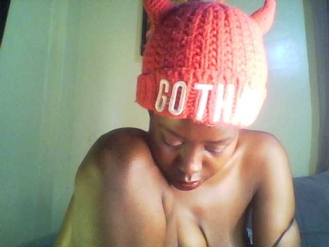 Mailena's BongaCams show and profile