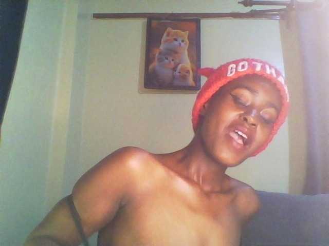 Mailena's BongaCams show and profile