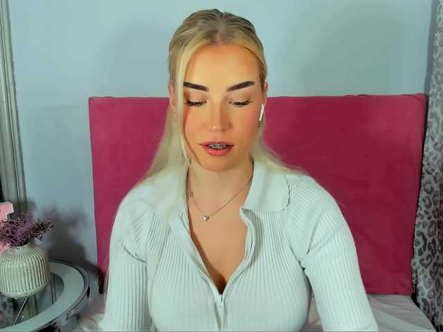 KristyAngel's BongaCams show and profile