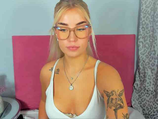 KristyAngel webcam