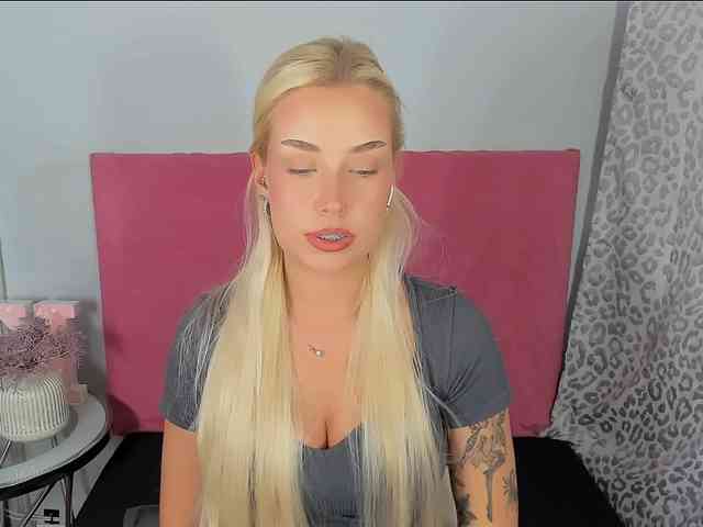 KristyAngel Live Webcam on BongaCams