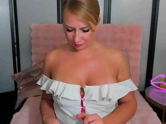 LatoyaSensual webcam