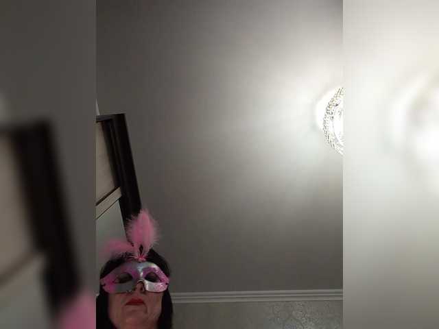 Lilya18's BongaCams show and profile