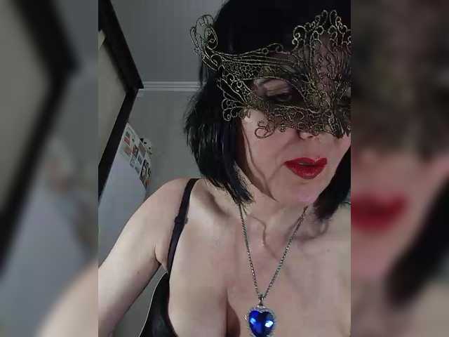 le modèle Lilya18 est en webcam porno dans un show sur le site bongacams, il possède les tags suivants: White/Caucasian,Brunette,Shaved