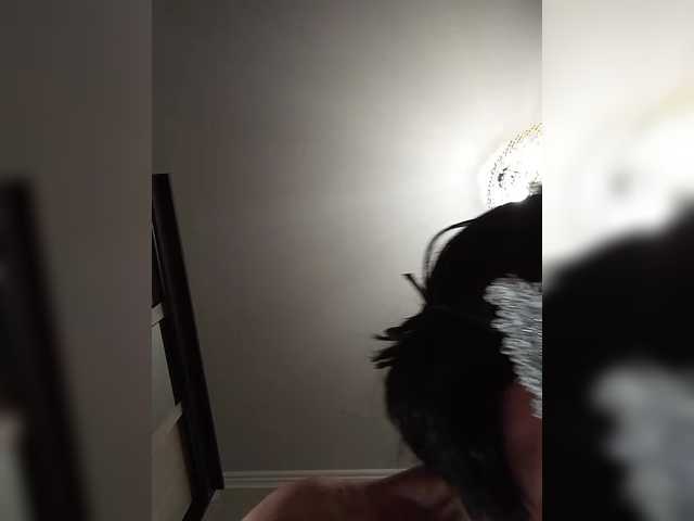 Lilya18's BongaCams show and profile