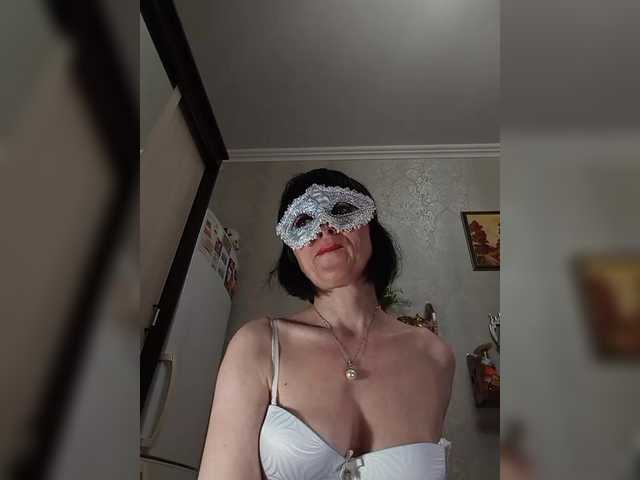 Lilya18's BongaCams show and profile