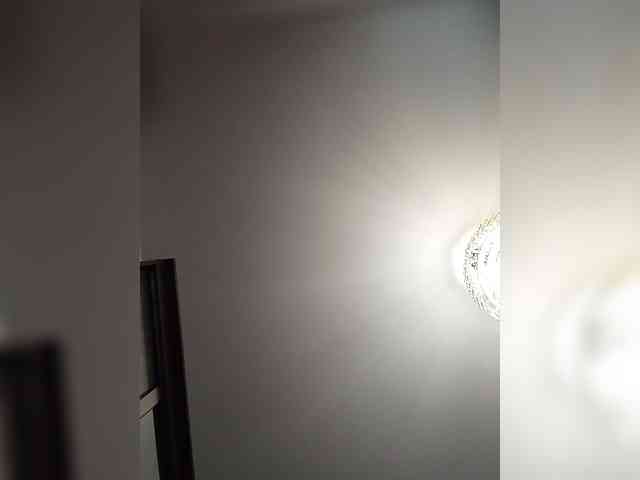 Lilya18 webcam