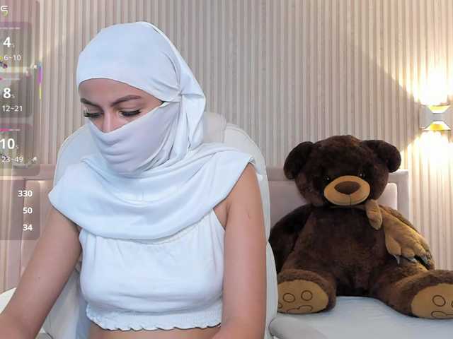 Aitanaa's BongaCams show and profile