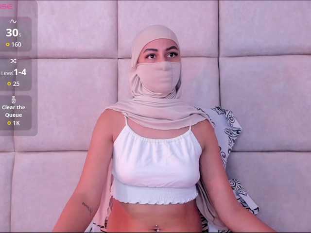 Aitanaa's BongaCams show and profile