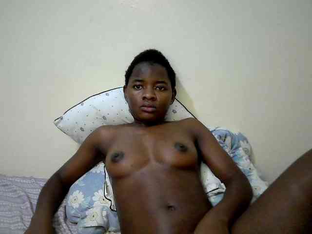 Lilahwety Live Webcam on BongaCams