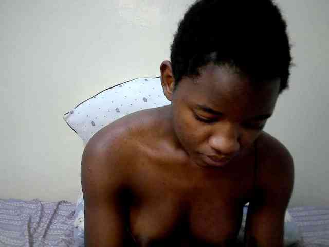 Lilahwety Live Webcam on BongaCams