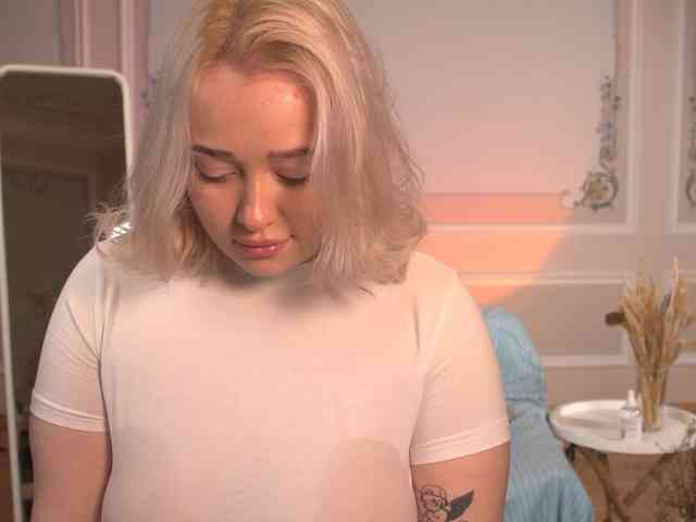 Blondessa-XO webcam