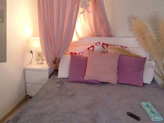 KimRedd's BongaCams show and profile