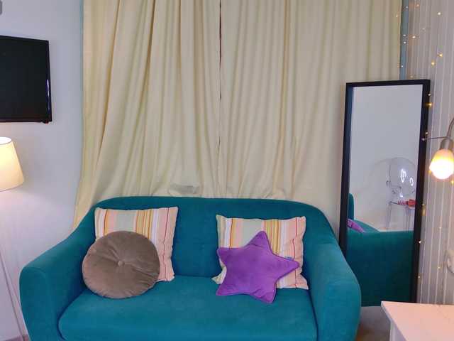 KimRedd's BongaCams show and profile