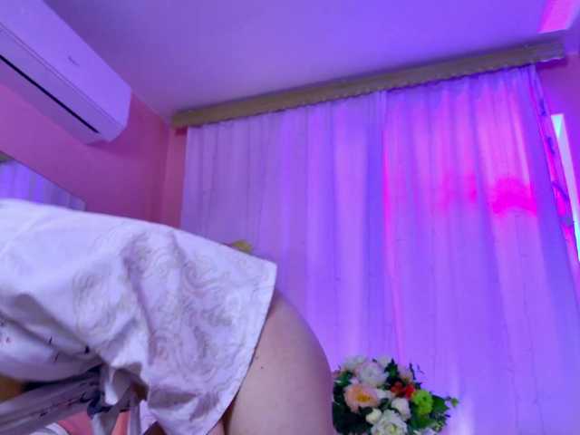 KimRedd's BongaCams show and profile