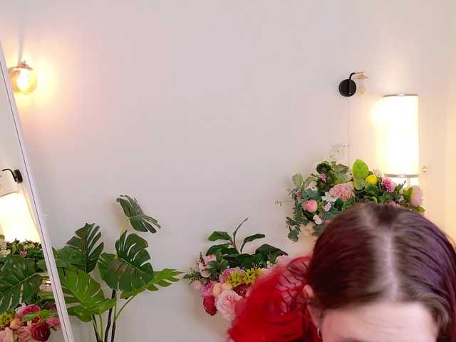 KimRedd's BongaCams show and profile