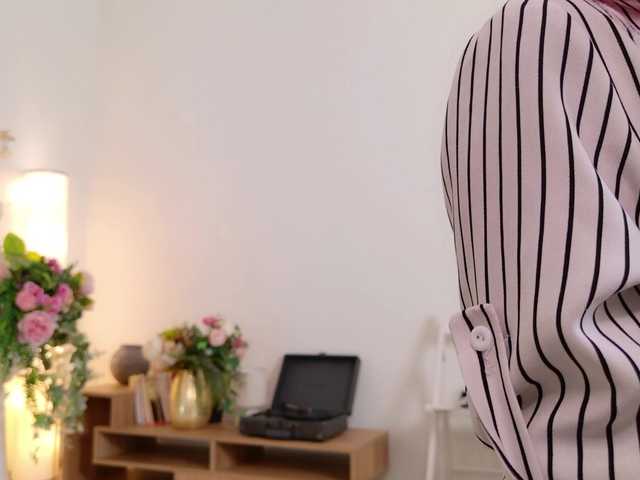 KimRedd's BongaCams show and profile