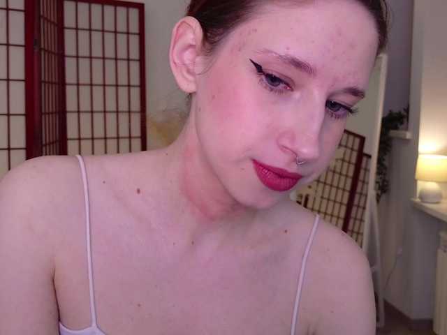 KimRedd's BongaCams show and profile