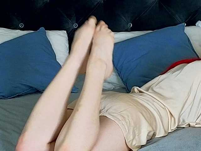 KimRedd's BongaCams show and profile