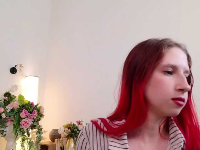 KimRedd's BongaCams show and profile