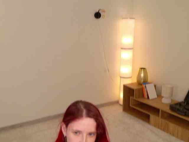 KimRedd webcam