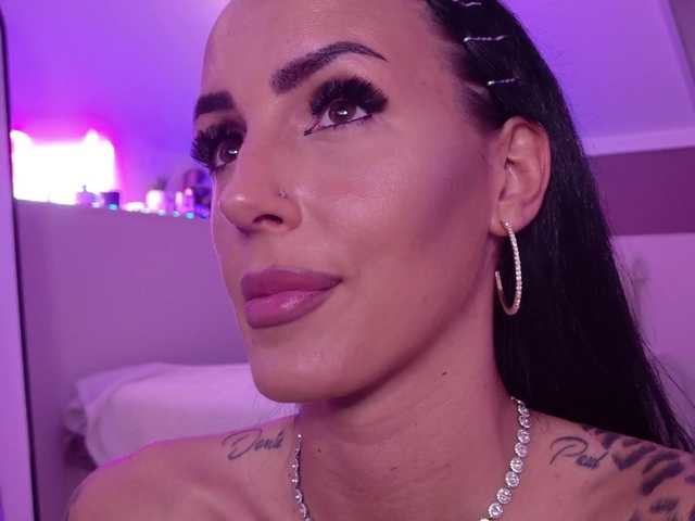 hayleybabe4 from BongaCams