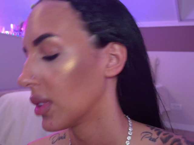 hayleybabe4's BongaCams show and profile