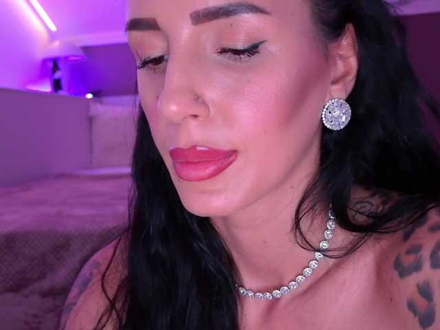 hayleybabe4's BongaCams show and profile