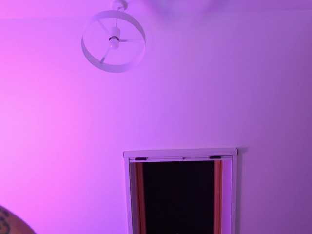 hayleybabe4's BongaCams show and profile