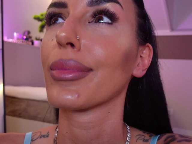 hayleybabe4's BongaCams show and profile