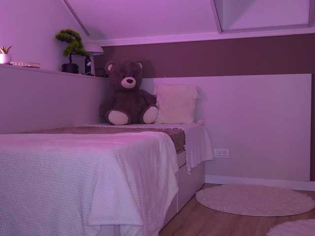 hayleybabe4's BongaCams show and profile