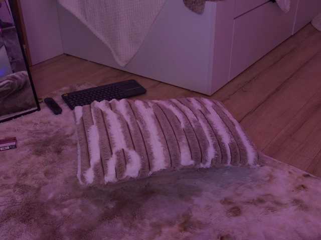 hayleybabe4's BongaCams show and profile