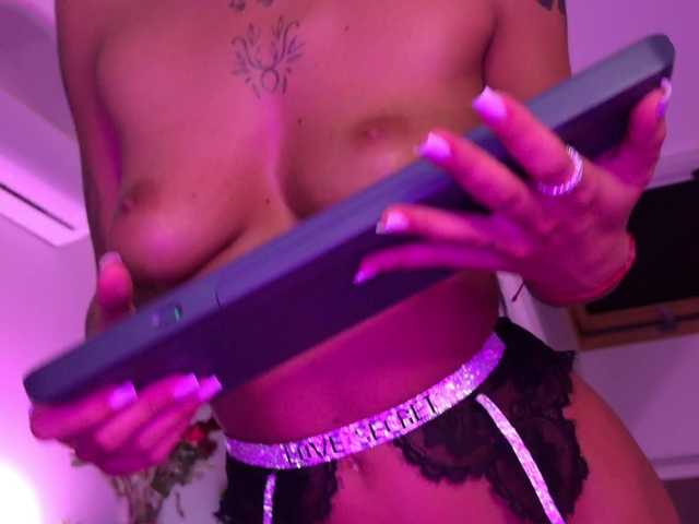 hayleybabe4's BongaCams show and profile