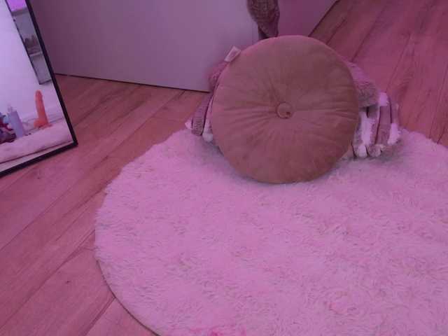 hayleybabe4's BongaCams show and profile