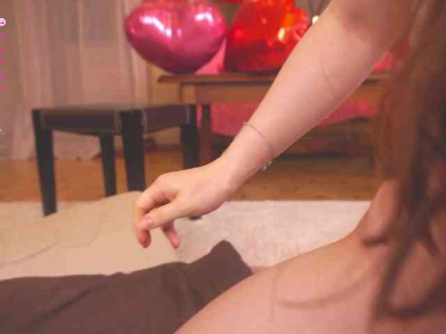 nude live web cam Holyhee