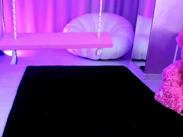 EllaBubbles's BongaCams show and profile