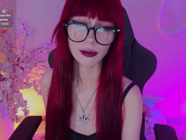 RedRubyMeow's BongaCams show and profile