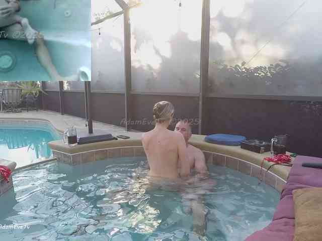 AdamEveTv webcam