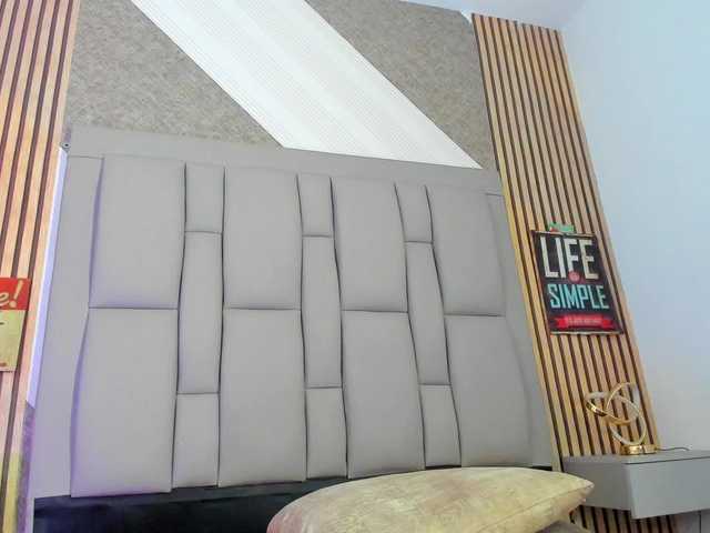 Bonimiley's BongaCams show and profile