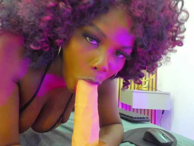 Bonimiley's BongaCams show and profile