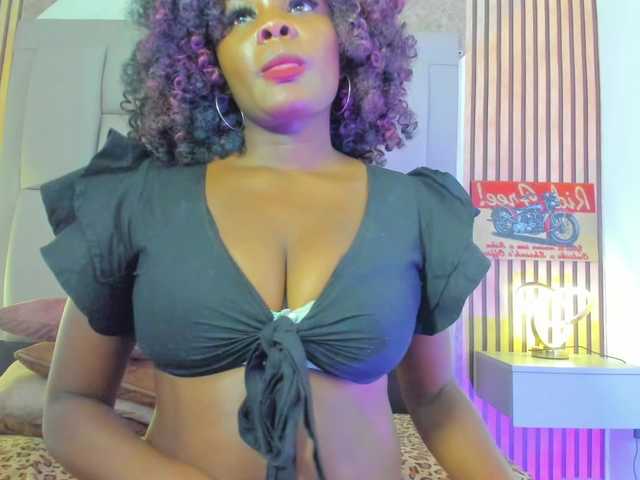 Bonimiley's BongaCams show and profile