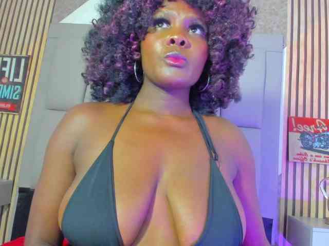 Bonimiley Live Webcam on BongaCams