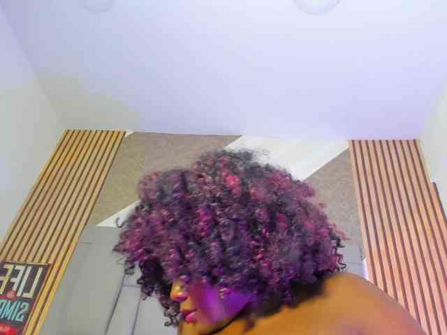 Bonimiley Live Webcam on BongaCams