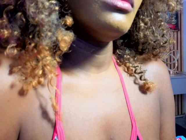 Bonimiley Live Webcam on BongaCams