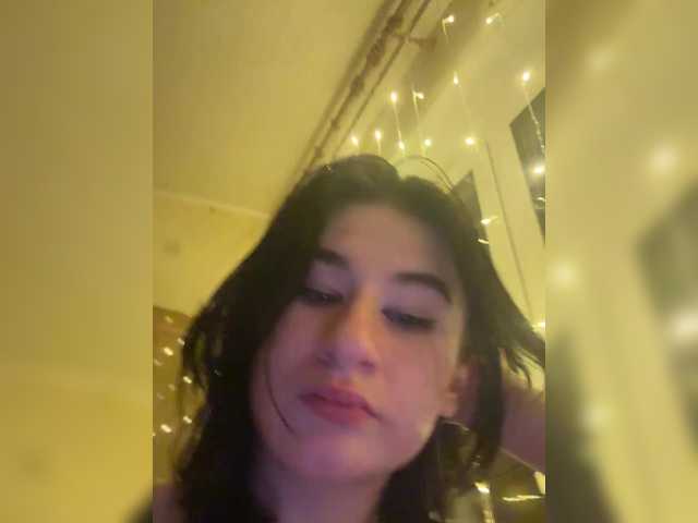 VA11 – webcam model profile photo