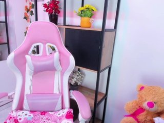 EmmilyWalker Porn Show