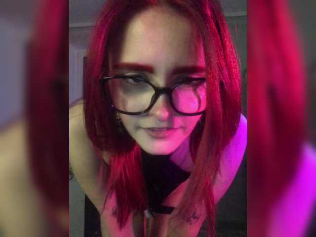 ScarlettHarrison09's BongaCams show and profile